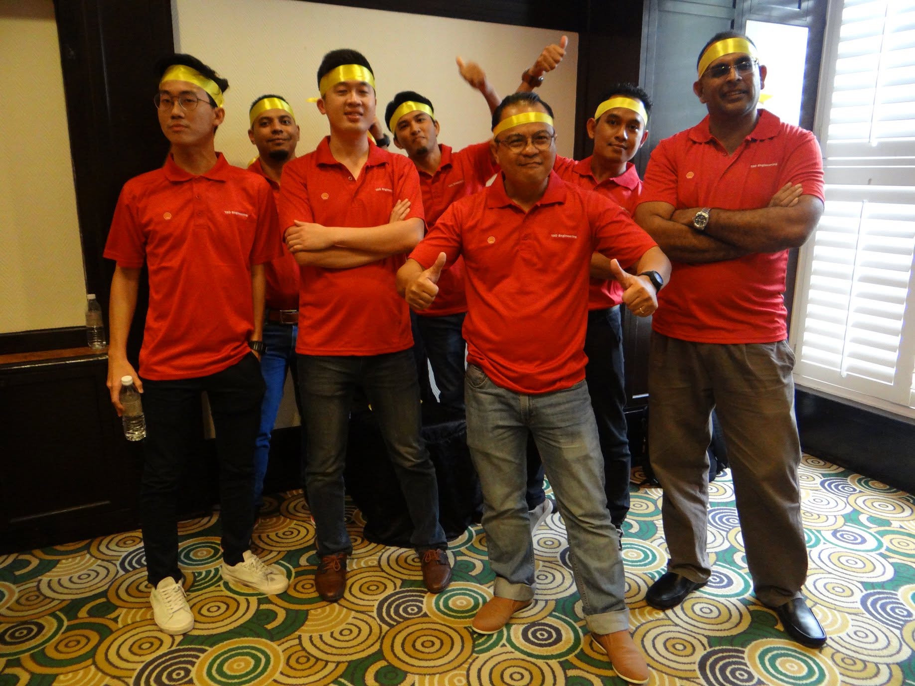 GEM participants working together on a team challenge